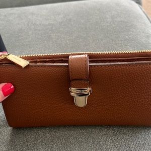 Michael Kors Wallet luggage color